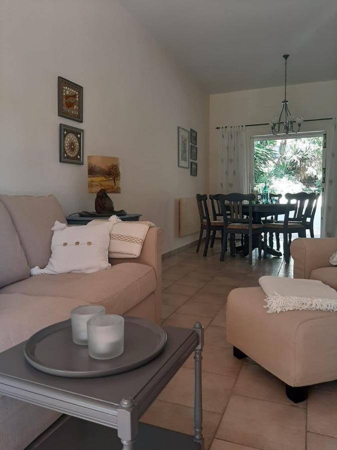 Limnaria Deluxe Maisonette Paphos Esterno foto
