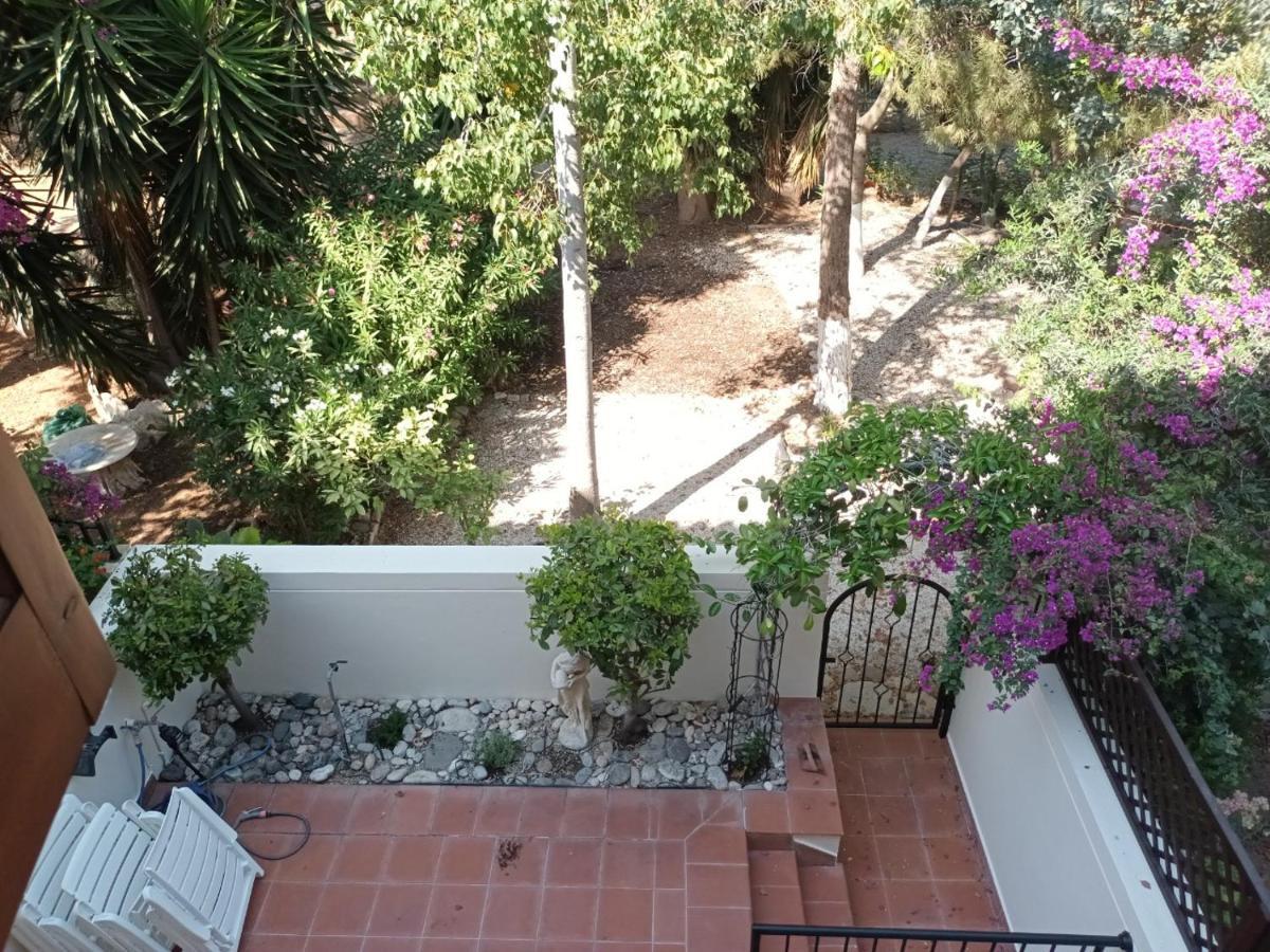 Limnaria Deluxe Maisonette Paphos Esterno foto